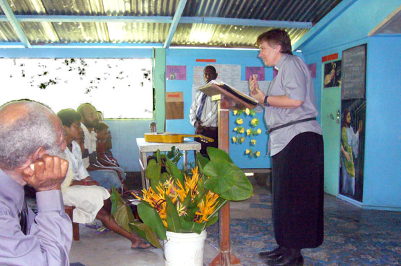 Gottesdienst in einer Chimbu-Settlement-Kirche Foto: J. Stadler